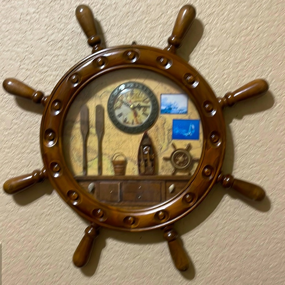 NWT *** nautical, hunting and fishing decor w built-in clock inset. Gift Idea!